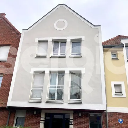 Image 2 - 70 Place d'Armes, 59500 Douai, France - Apartment for rent