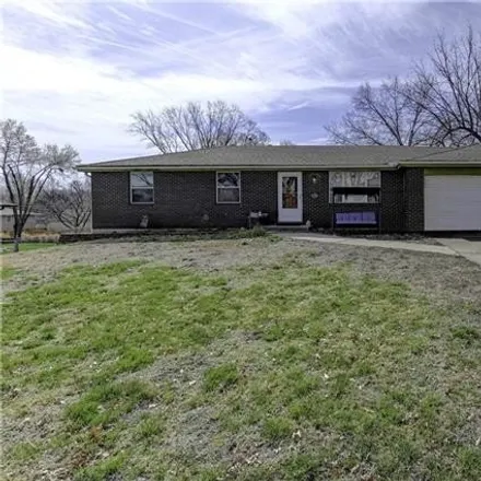 Buy this 3 bed house on 2093 Pawnee Street in Leavenworth, KS 66048