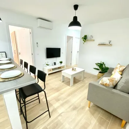 Rent this 4 bed apartment on Calle Gladiolo in 1, 28903 Getafe