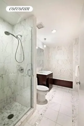 Image 4 - 212 East 57th Street, New York, NY 10022, USA - Condo for sale