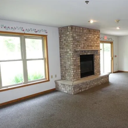 Image 4 - 588 White Oak Avenue, Village of Plover, WI 54467, USA - House for sale