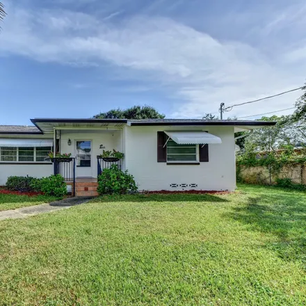Buy this 2 bed house on 505 Hollywood Street in Ellinor Village, Ormond Beach