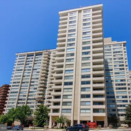 Image 2 - The Willoughby of Chevy Chase Condominium, North Building, 5500 Friendship Boulevard, Friendship Heights Village, Montgomery County, MD 20815, USA - Condo for sale
