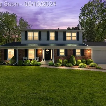 Buy this 4 bed house on 1904 Fair Oak Drive in Rochester Hills, MI 48309