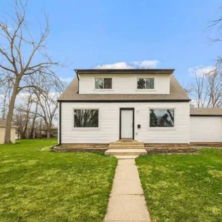 Buy this 3 bed house on Monterey Avenue in Oakbrook Terrace, DuPage County