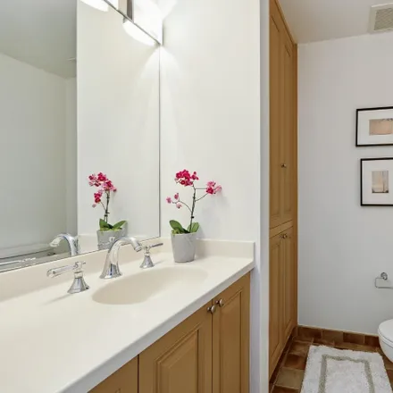 Image 7 - Bay Area Strength and Nutrition, 150 Lombard Street, San Francisco, CA 94113, USA - Townhouse for sale