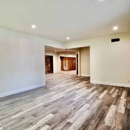 Image 3 - 22196 Welby Way, Los Angeles, CA 91303, USA - House for rent
