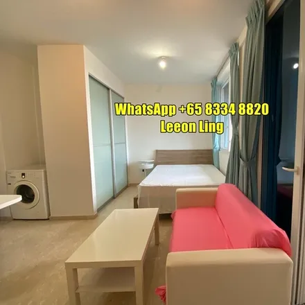 Rent this 1 bed apartment on MacRitchie Nature Trail in Singapore 574325, Singapore