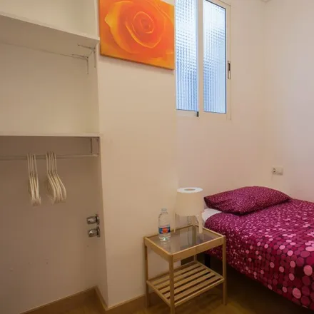 Rent this 4 bed room on La nube del bebe in Avinguda del Port, 46023 Valencia
