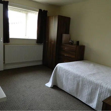 Rent this 5 bed apartment on Emmanuel Church in Havelock Street, Preston