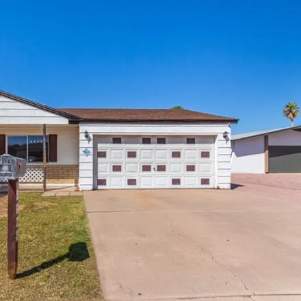 Buy this 3 bed house on 9620 North 43rd Drive in Glendale, AZ 85302