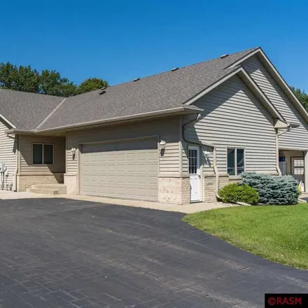 Buy this 2 bed condo on 214 Parkway Place in Mankato, MN 56001