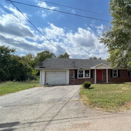 Buy this 3 bed house on 457 Glenview Street in Horse Cave, Hart County