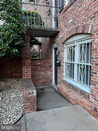 Rent this 1 bed house on 1208 North Wayne Street in Arlington, VA 22201