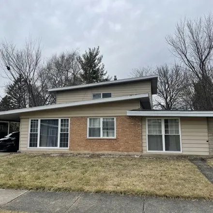 Image 1 - 304 Sioux Street, Park Forest, Rich Township, IL 60466, USA - House for sale