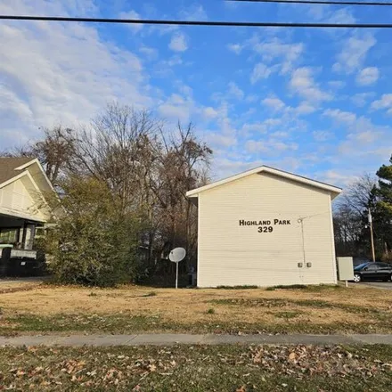 Image 2 - 321 West Highland Street, Paragould, AR 72450, USA - House for sale