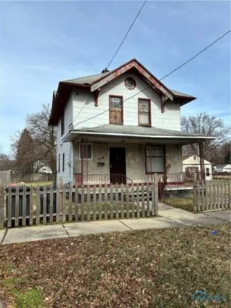 Image 2 - 1691 Booth Avenue, Toledo, OH 43608, USA - House for sale
