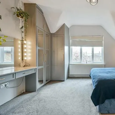 Image 3 - 31 Milton Road, London, W7 1LQ, United Kingdom - Apartment for sale