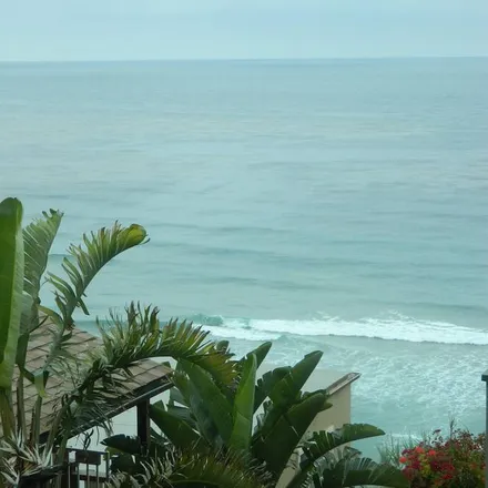 Rent this 2 bed apartment on Encinitas