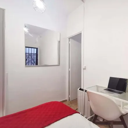 Image 6 - Carrer de Cabanes, 16, 08004 Barcelona, Spain - Room for rent