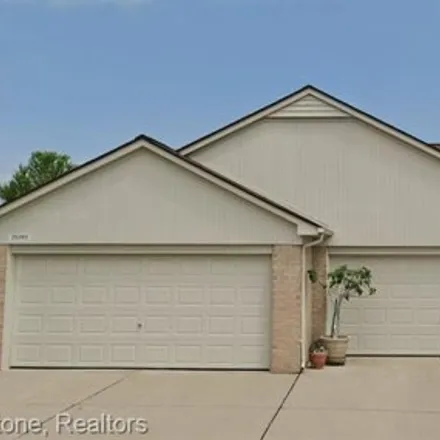 Buy this 2 bed condo on 25336 Samantha Drive in Chesterfield Township, MI 48051