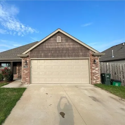 Rent this 3 bed house on 136 North Benchmark Lane in Fayetteville, AR 72704