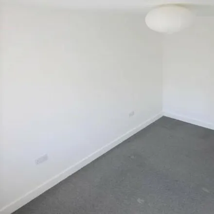 Image 7 - unnamed road, Pudsey, LS13 4FA, United Kingdom - Apartment for rent