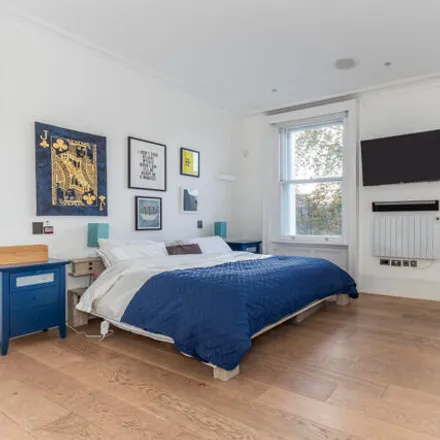 Image 5 - Pimlico, St George's Square, London, SW1V 2HP, United Kingdom - Apartment for sale