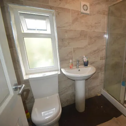 Image 4 - 38 Newport View, Leeds, LS6 3BX, United Kingdom - House for rent
