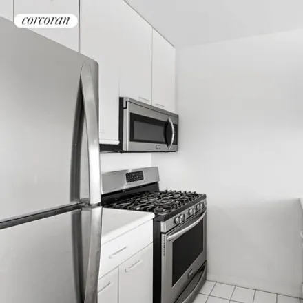 Image 4 - Worldwide Plaza, West 50th Street, New York, NY 10019, USA - Condo for sale