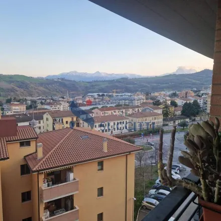 Image 6 - Via Francesco Franchi, 64100 Teramo TE, Italy - Apartment for rent