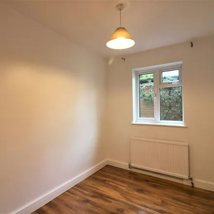 Rent this 2 bed apartment on Canonsfield Road in Codicote, AL6 0QA