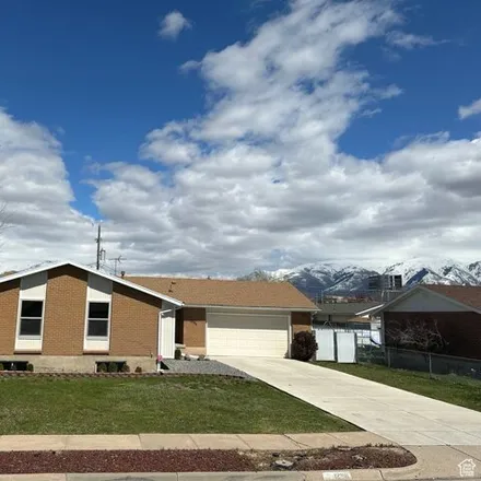 Image 2 - 1380 East 1300 South, Clearfield, UT 84015, USA - House for sale
