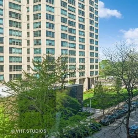 Image 3 - 525 Hawthorne, 525 West Hawthorne Place, Chicago, IL 60657, USA - Condo for sale
