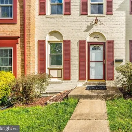 Image 2 - 02 Darby Court East, Gaithersburg, MD 20878, USA - Townhouse for sale