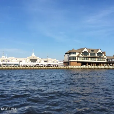Image 9 - 64 South Street, Sea Bright, Monmouth County, NJ 07760, USA - House for rent