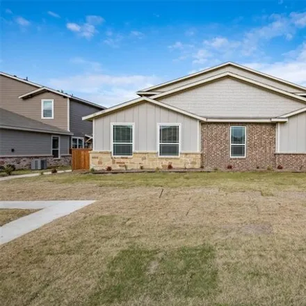 Rent this 2 bed house on Wheatfield Drive in Ellis County, TX 76084
