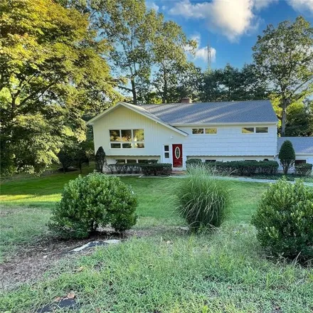 Buy this 5 bed house on 19 Little Brook Road in Darien, CT 06820