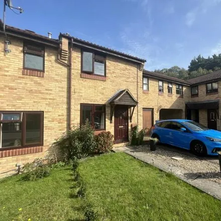 Buy this 2 bed townhouse on Tarnbrook Way in Easthampstead, RG12 0GB