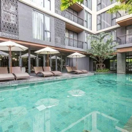 Rent this 1 bed apartment on Golden Land in 153/3, Soi Mahatlek Luang 1