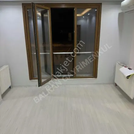 Rent this 2 bed apartment on İstanbul Ticaret Odası Mesleki ve Teknik Anadolu Lisesi in O-3, 34030 Bayrampaşa