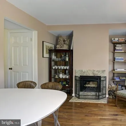 Image 7 - 6785 Hillandale Road, Bethesda, MD 20815, USA - Condo for rent