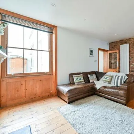 Buy this 1 bed apartment on Iliffe Yard in London, SE17 3AR