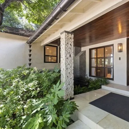 Image 5 - 4755 White Oak Place, Los Angeles, CA 91316, USA - House for sale