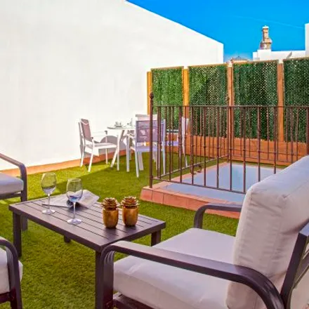 Rent this 2 bed apartment on Exp. n°76 in Calle Aposentadores, 41003 Seville