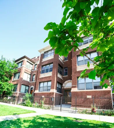 Buy this 3 bed house on 3222 West Washington Boulevard in Chicago, IL 60644