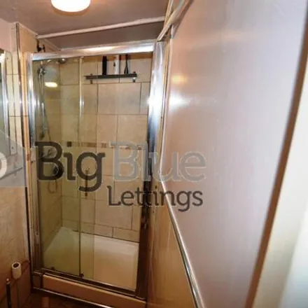 Image 6 - Back Manor Drive, Leeds, LS6 1GH, United Kingdom - Townhouse for rent