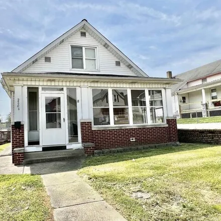 Buy this 3 bed house on 2620 Forest Avenue in Forest Hill, Evansville