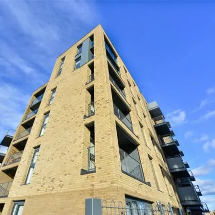 Rent this 2 bed apartment on Lake House in Green Lanes Walk, London