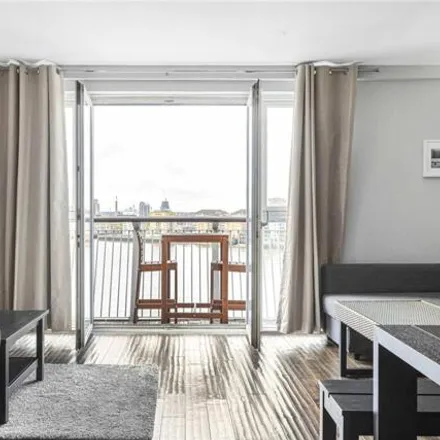 Rent this 2 bed room on Pierpoint Building in 16 Westferry Road, Canary Wharf